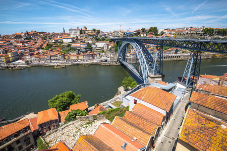 葡萄牙波尔图与 Dom Luiz b 的历史性城市风景