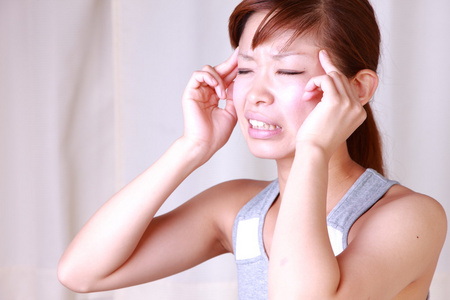 日本年轻女性患头痛