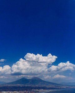 那不勒斯意大利和维苏威火山全景鸟瞰图