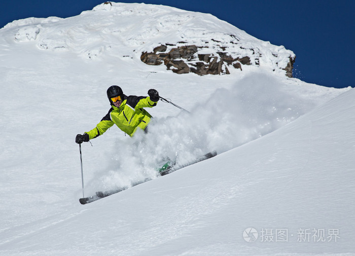 高山滑雪运动员