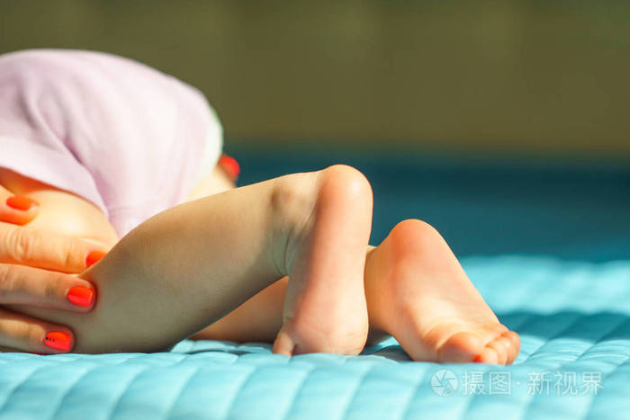小孩子的腿