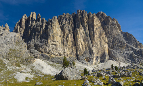 阿尔卑斯山脉的多洛米蒂山的全景