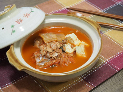 韩国菜泡菜炖泡菜jjigae