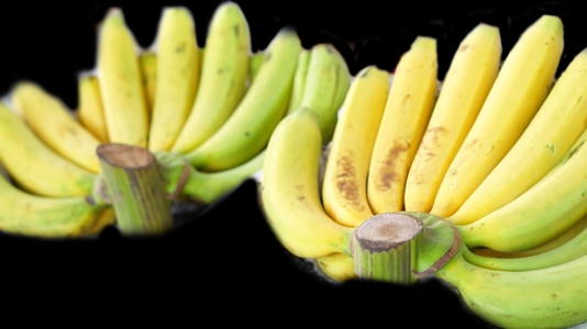 在市场中的特写香蕉