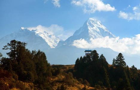 蓝地平线布尔纳1和布尔纳以南, 圆布尔纳巡回徒步路线, 尼泊尔喜马拉雅山山脉