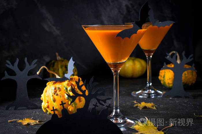 万圣节南瓜鸡尾酒