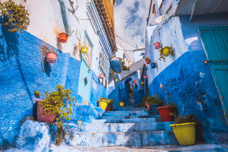 美丽的蓝色麦地那 Chefchaouen 镇在摩洛哥非洲