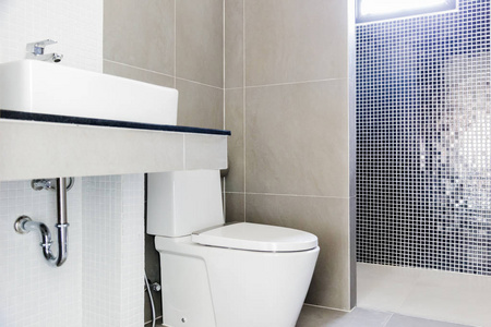 现代设计家用浴室卫生间和水槽白色颜色卫浴洁具