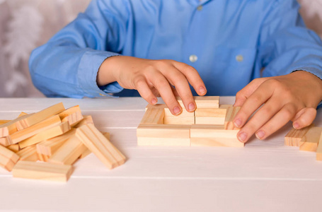 孩子建块, 教育游戏, 木块