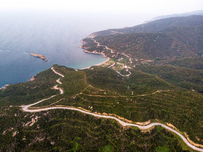 Erdek TurankoyBalikesir 土耳其自然森林中山地方式的空中无人机视图