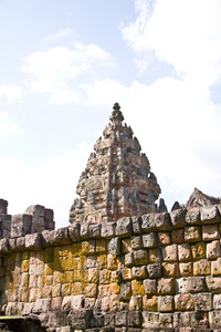 砂的石头城堡，phanomrung 在泰国武里喃府。古代高棉艺术的宗教建筑
