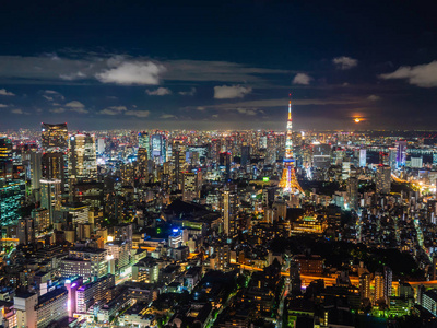 美丽的城市与建筑学和大厦在东京风景日本在晚上