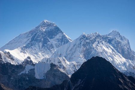 从 Gokyo, 喜马拉雅山脉, 尼泊尔, 亚洲, 珠穆朗玛峰和 Nuptse 山顶景观