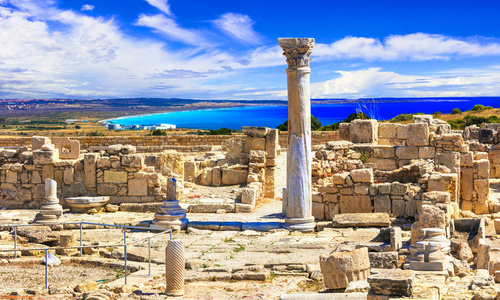 古色古香的塞浦路斯Kurion 寺庙在海