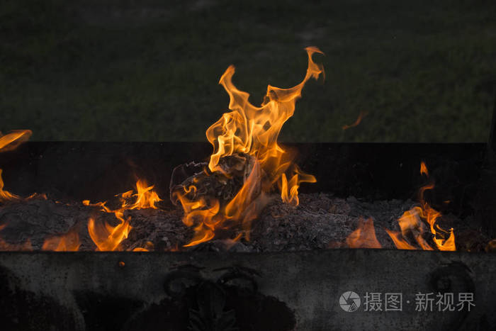 文件正在刻录.火精灵之舞.纸张点火
