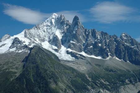 雪霞慕尼在法国阿尔卑斯山附近的山峰