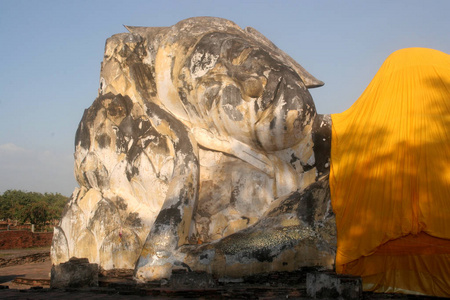 镀金雕像的谎言佛, 大城府, 泰国