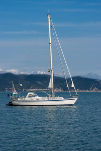 在 La 帕斯亚湾的帆船 戈尔夫工会 Poeti, 波尔图 Venere Portovenere, 意大利, 欧洲