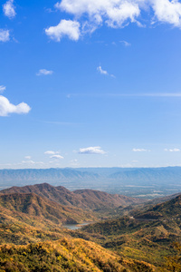 秋季彩林山