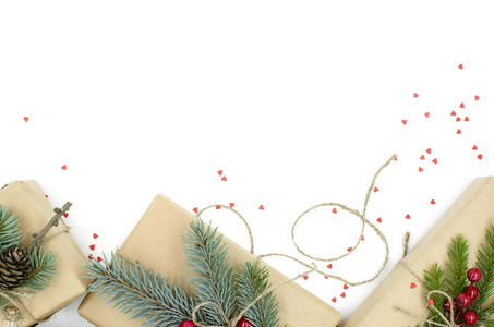圣诞节和新年礼物盒是在白色背景