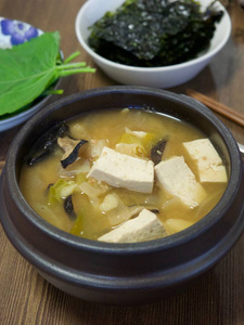 亚洲菜大豆酱炖汤