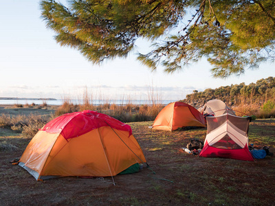 海边帐篷露营