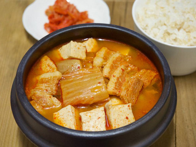 韩国菜泡菜炖泡菜jjigae