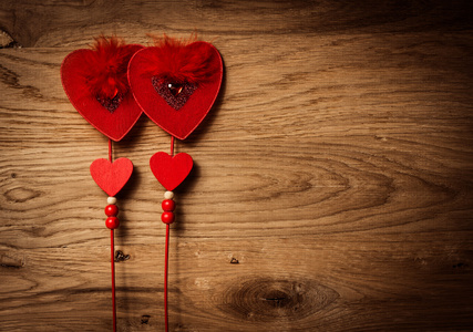 爱的心，在木制纹理背景，情人节卡概念