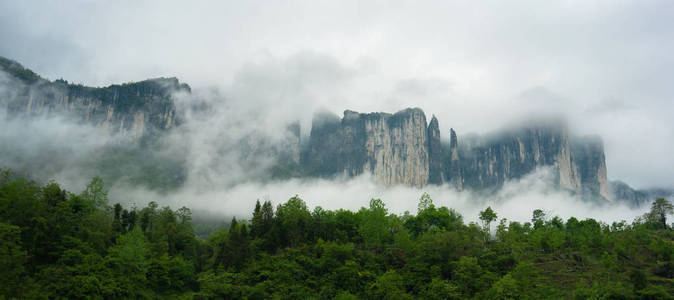 湖北恩施幕府大峡谷景观研究