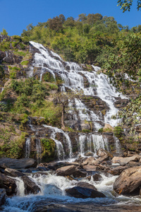 梅崖瀑布是瀑布的旅游胜地和泰国清迈最最美丽之一。茵他侬国家公园