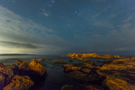 繁星满天的夜空海滩