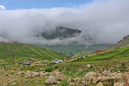 Kusar 地区的山地景观