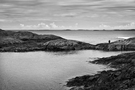 美丽的风景在著名的大西洋路海岸亚特兰蒂斯船务斯韦恩, 更多的奥格罗姆斯达尔县, 挪威。黑白图像