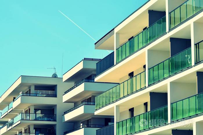 现代公寓建筑外观复古色彩化