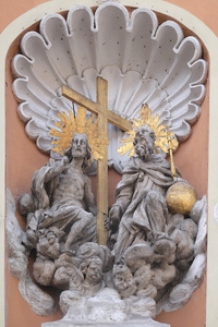 神圣的三位一体，Dreifaltigkeitskirche 三位一体 教会在格拉茨，奥地利施蒂利亚州的门户