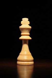 单一的木制国际象棋棋子