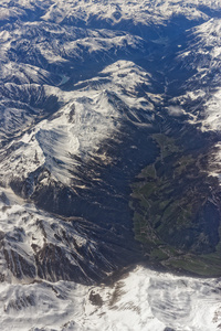 阿尔卑斯山鸟瞰图