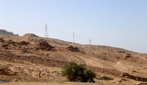 在 Jordan 中心中东石沙漠