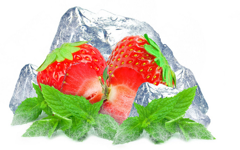 草莓的薄荷和冰