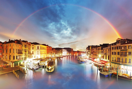 威尼斯大运河从意大利里亚托桥