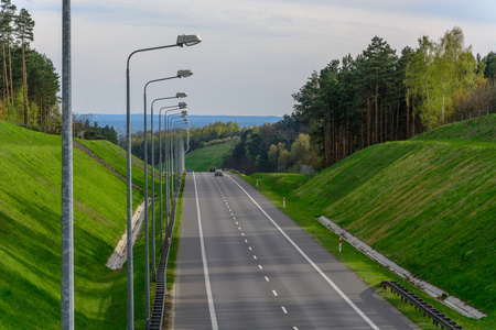 在峡谷的公路