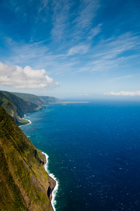 莫洛凯岛的海岸线