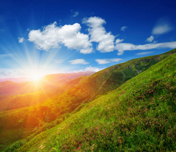 与太阳山风景