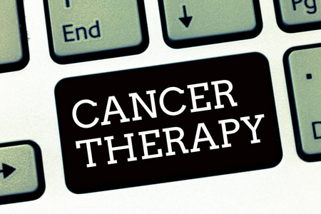 书写癌症治疗的手写文本。手术化疗患者肿瘤的概念意义治疗
