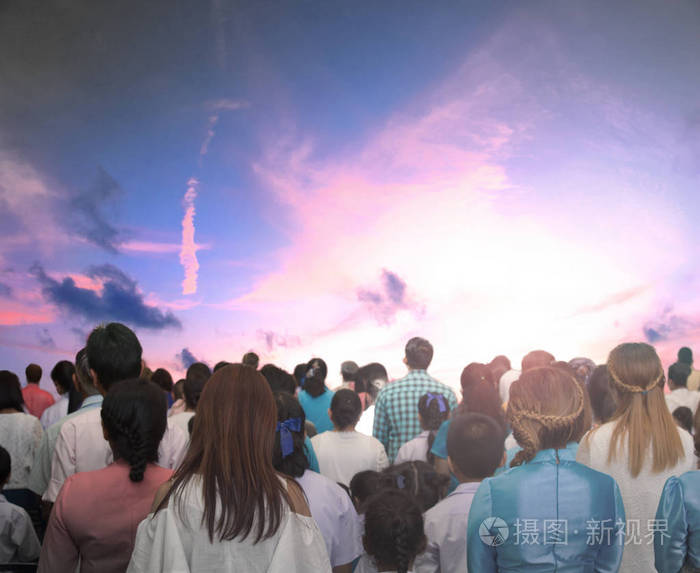 敬拜与赞美的概念: 基督徒共同敬拜和赞美神