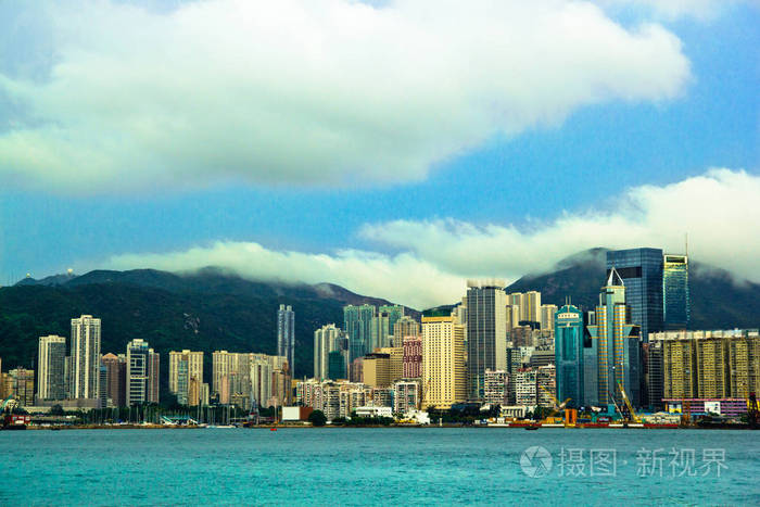 位于香港尖沙咀海滨的维多利亚海港景观