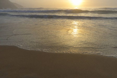宁静, 风景缤纷的日落在海边。适合墙纸或背景图像