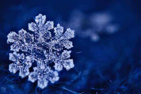 雪花冰水晶