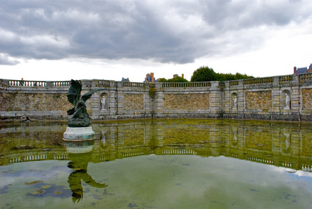体系结构的池塘的枫丹白露城堡之旅