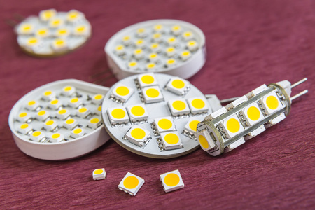 单独和固定各种 smd led 芯片上 g4 灯泡